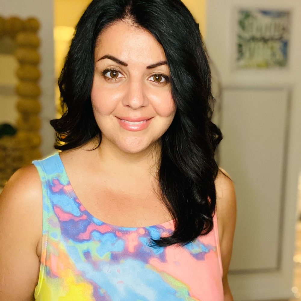 Meet your Posher, Neda